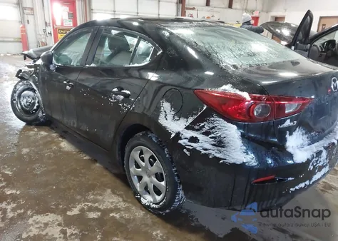 2018 Mazda Mazda3 Sport из США, поврежденный, VIN 3MZBN1U72JM215527